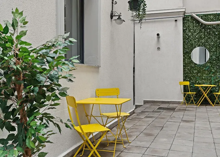 With Two Bed بوخارست